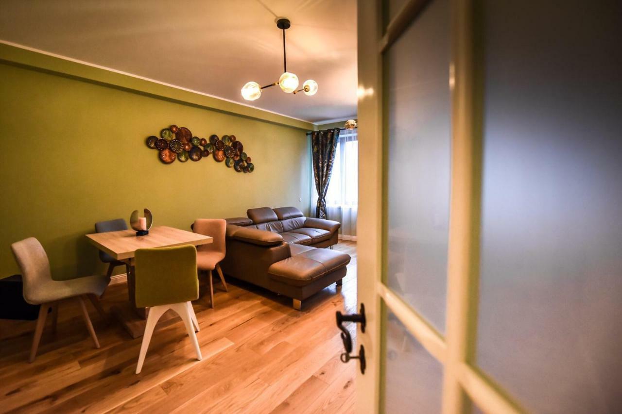 Stayplay Center Theater Apartment Brașov